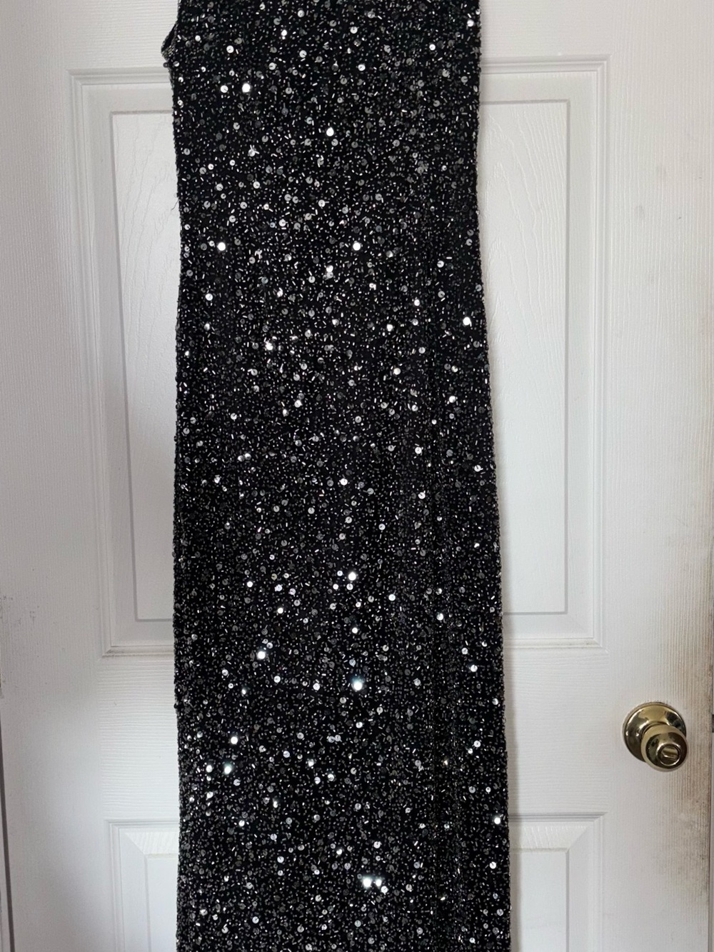 Cristall Collection Hand-Beaded Silk Evening Gown – Black & Silver – Size 6